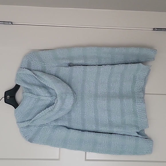 Closet clean out:) - Picture 2 of 3